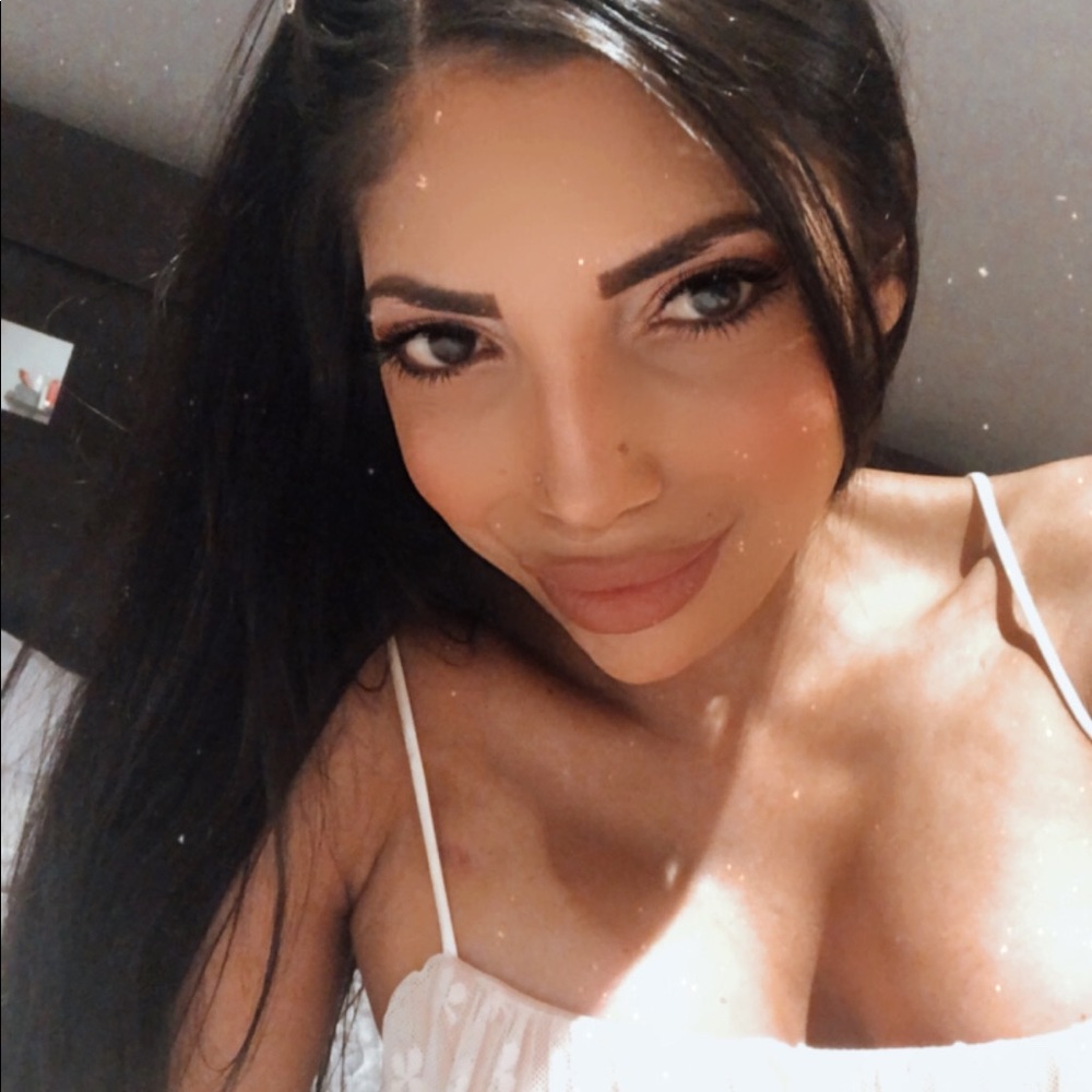 Meet your Posher, Norah